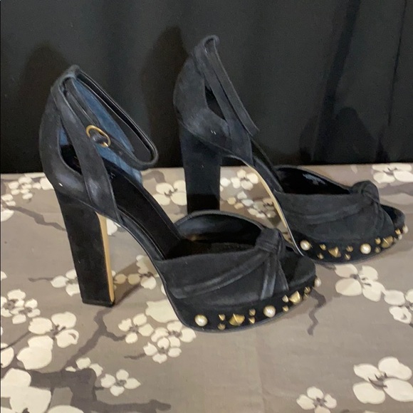 NWT GUESS Kenzie Suede Ankle Strap Platform Heels - Picture 8 of 12